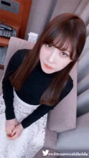 [精品推荐] 漂亮长腿主播就是要挑逗你